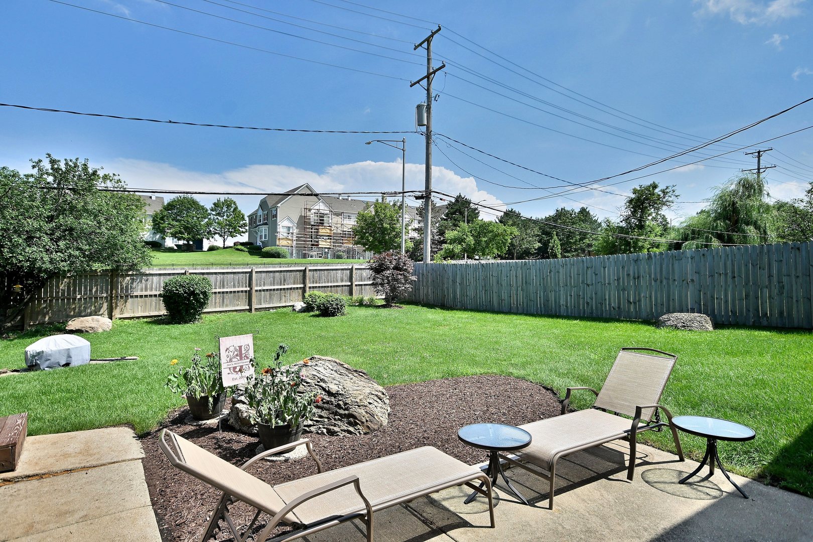 2S101 Avondale Lane, Lombard, IL 60148