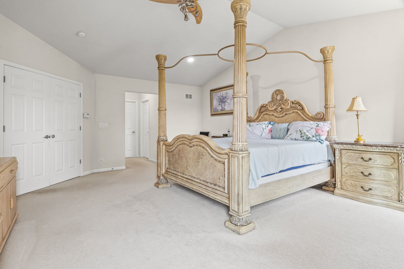 356 Post Oak Circle, West Chicago, IL 60185