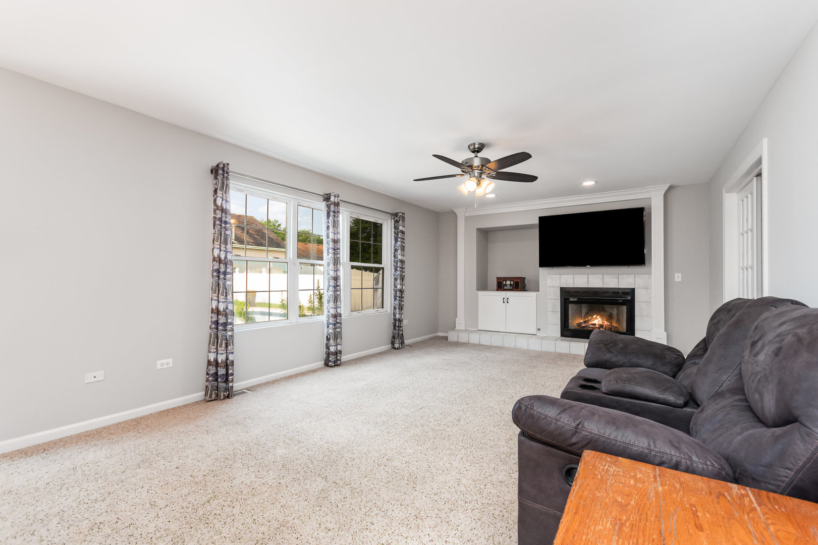 1300 Boston Avenue, Joliet, IL 60435