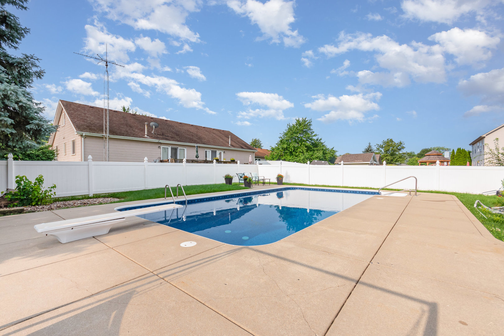 1300 Boston Avenue, Joliet, IL 60435