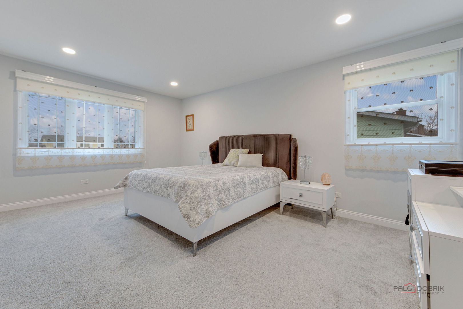 1805 W Willow Lane, Mount Prospect, IL 60056