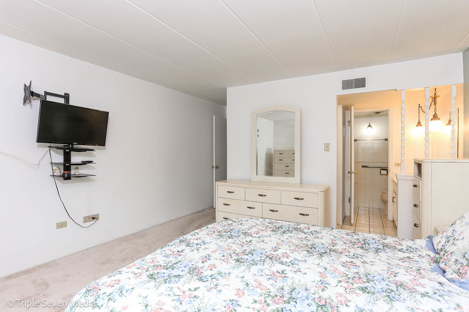 18855 Burnham Avenue #132, Lansing, IL 60438