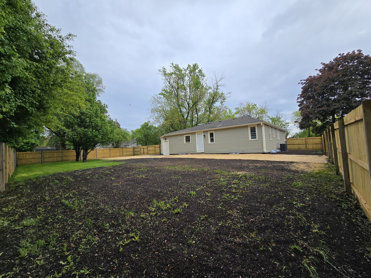 2524 GRAY Court, Waukegan, IL 60085