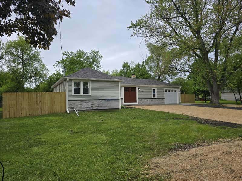 2524 GRAY Court, Waukegan, IL 60085