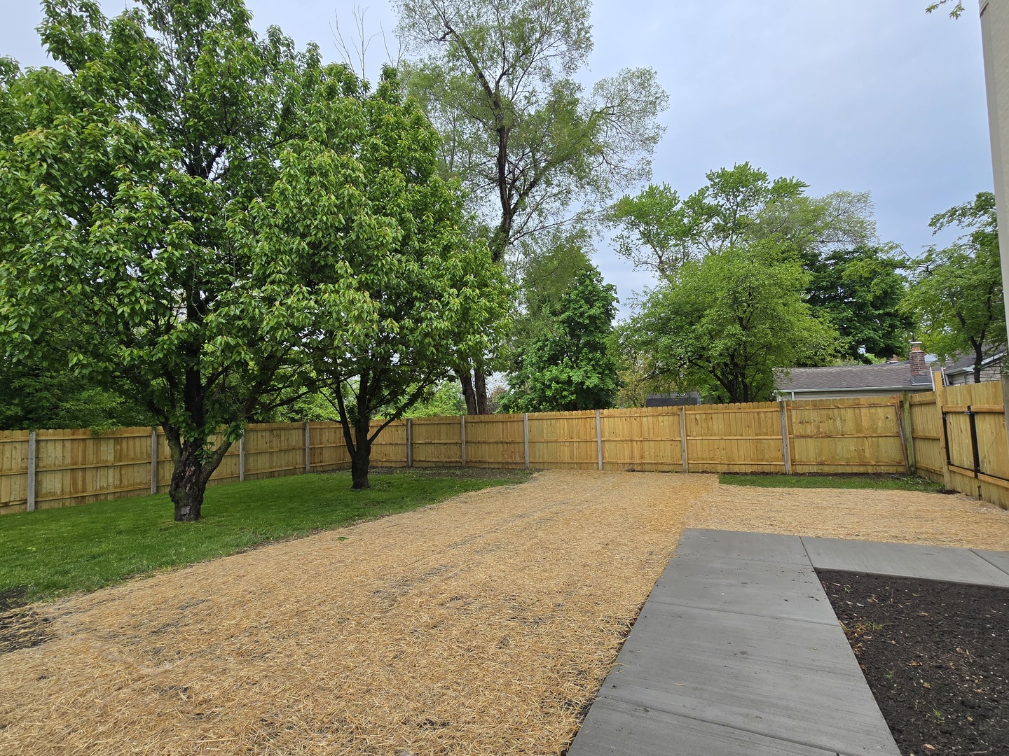 2524 GRAY Court, Waukegan, IL 60085