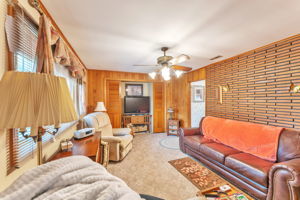 8001 Rutherford Avenue, Burbank, IL 60459