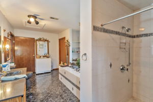 8001 Rutherford Avenue, Burbank, IL 60459