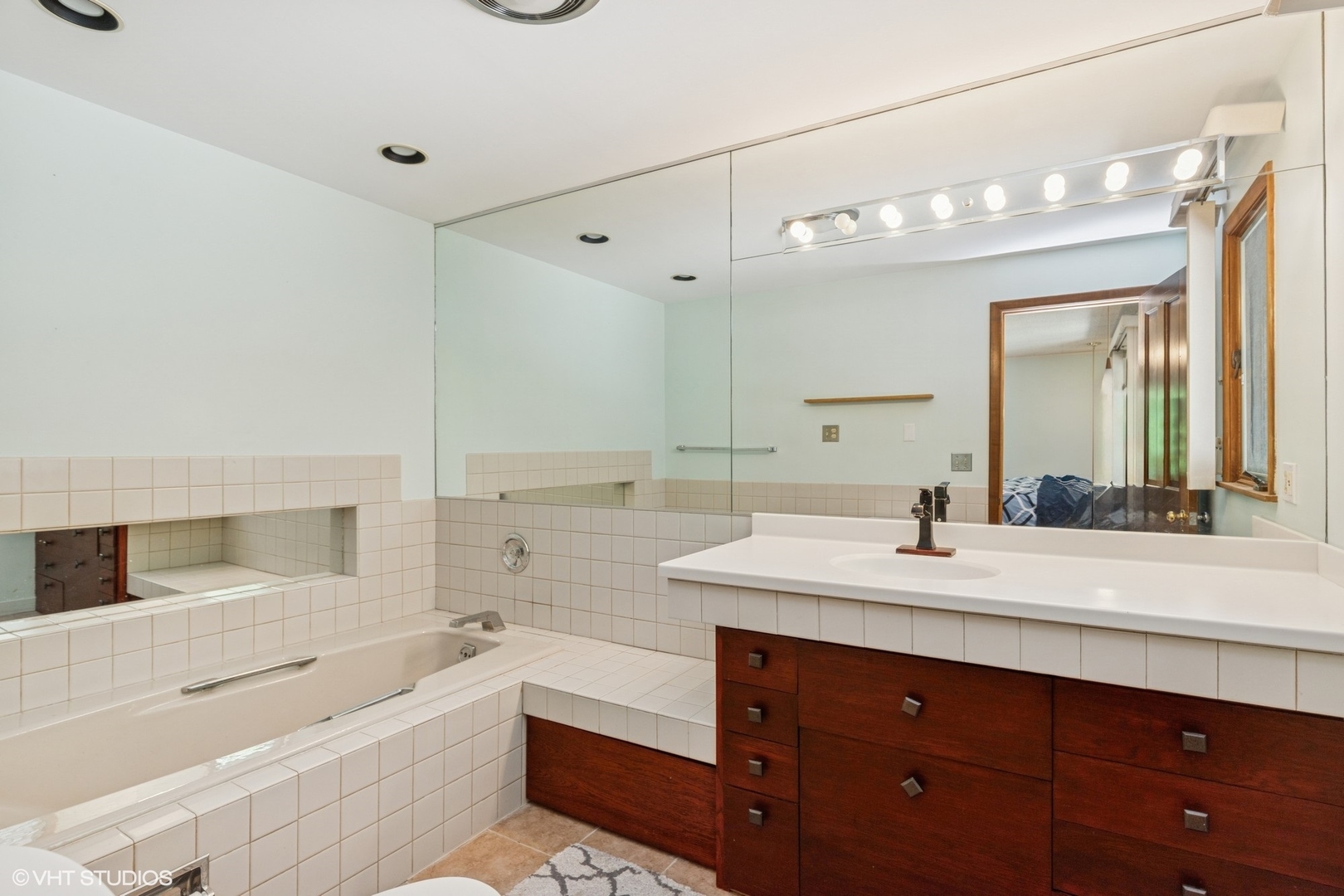 4363 Oak Leaf, Long Grove, IL 60047