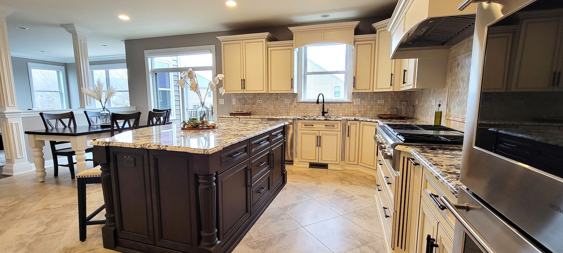 3004 Wayland Avenue, Elgin, IL 60124