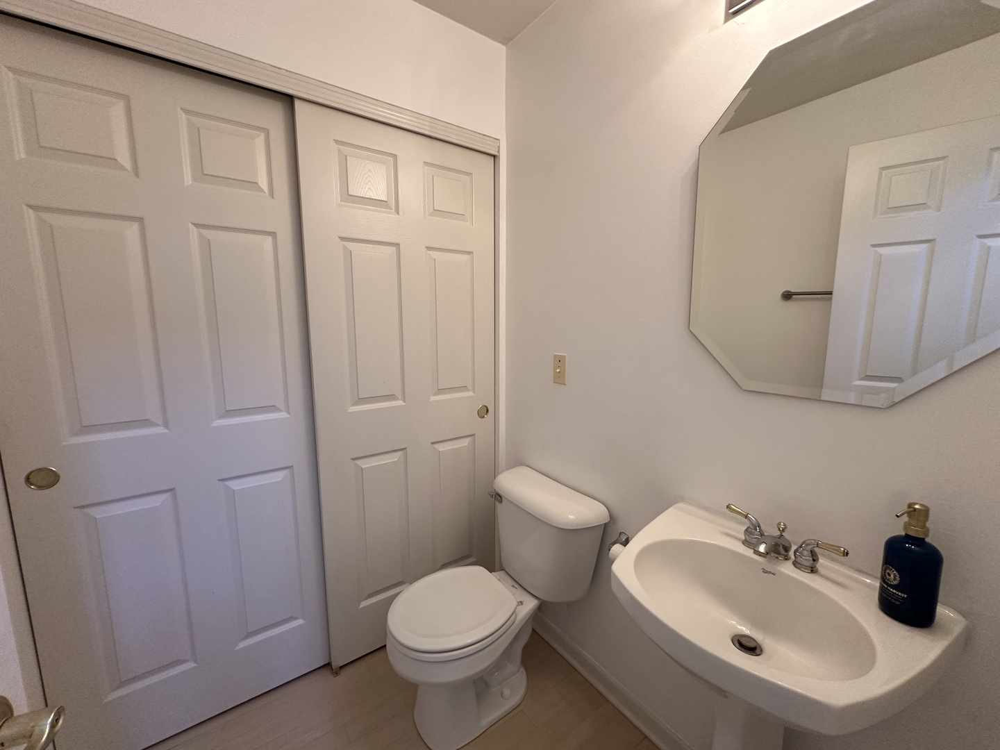 31782 N Pineview Boulevard, Lakemoor, IL 60051