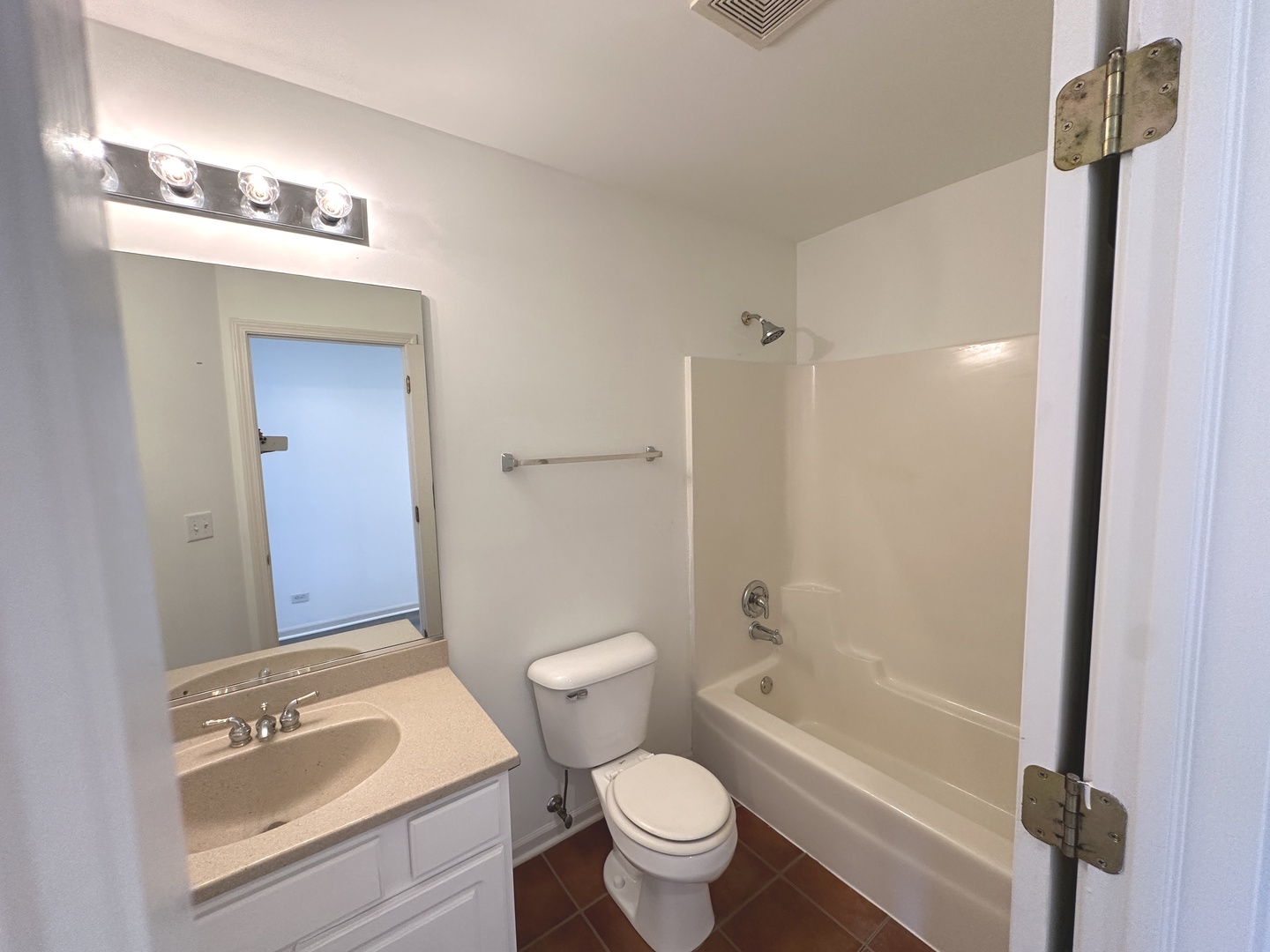 31782 N Pineview Boulevard, Lakemoor, IL 60051