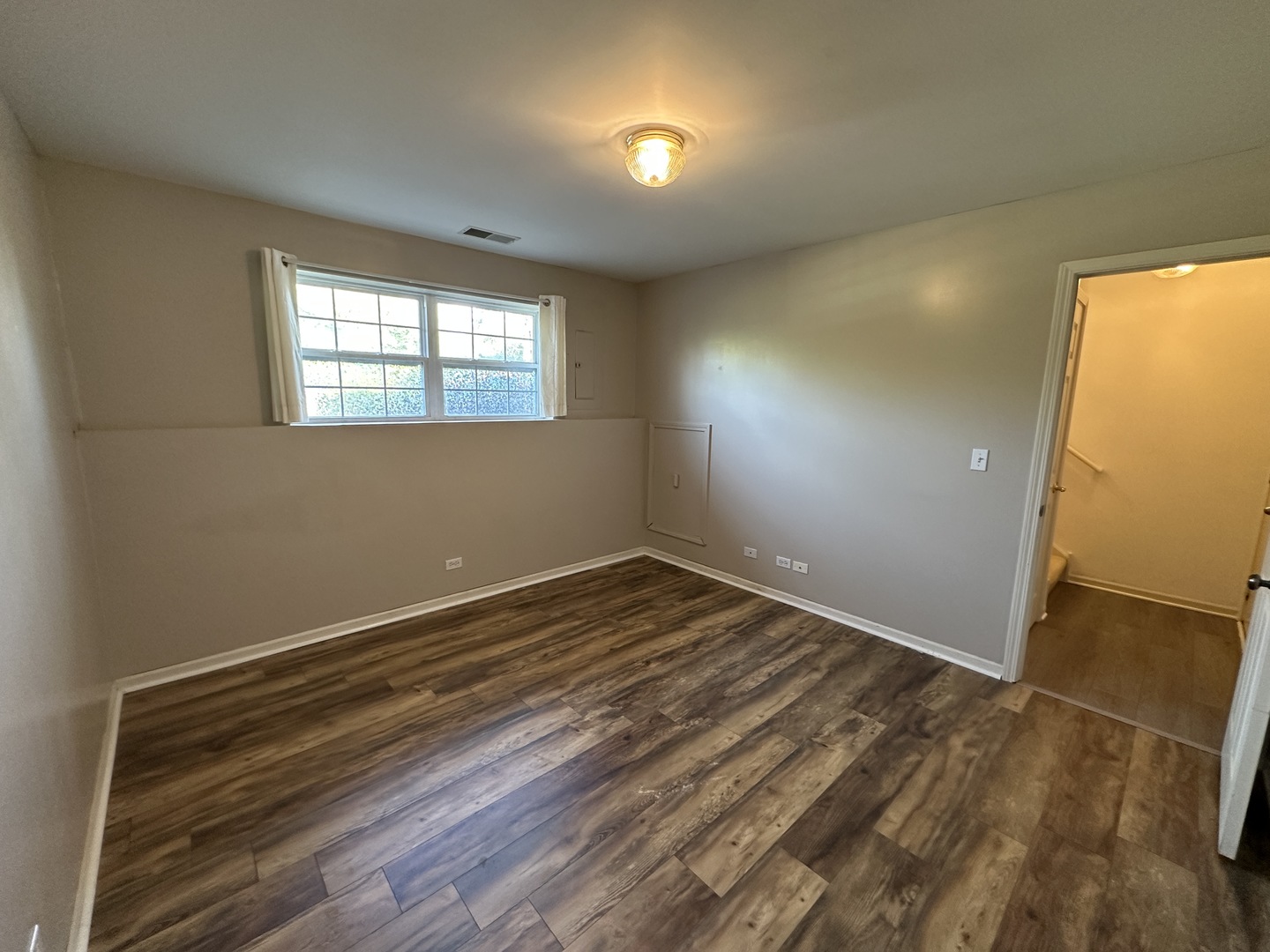 31782 N Pineview Boulevard, Lakemoor, IL 60051
