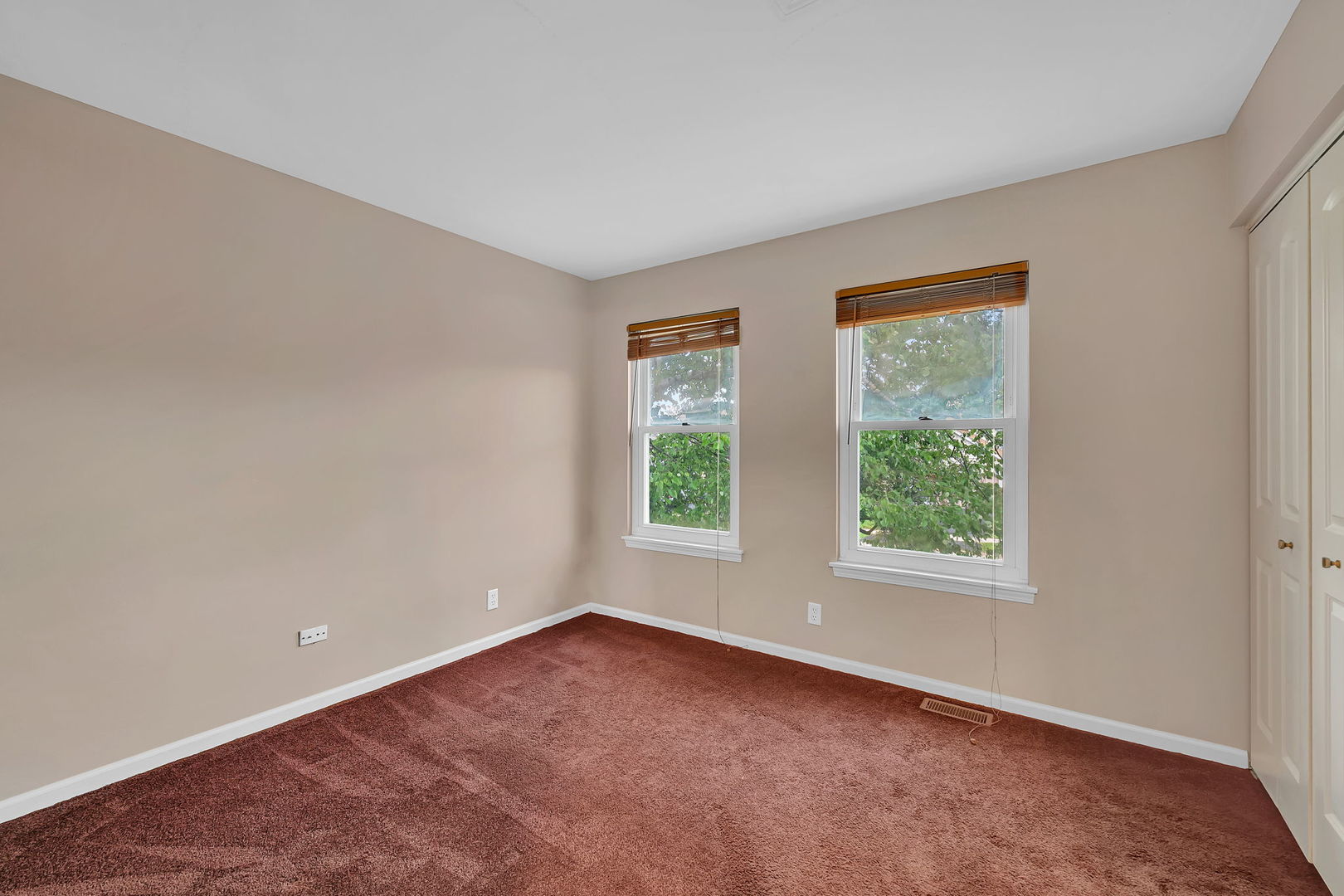 13840 S Petersburg Drive, Plainfield, IL 60544