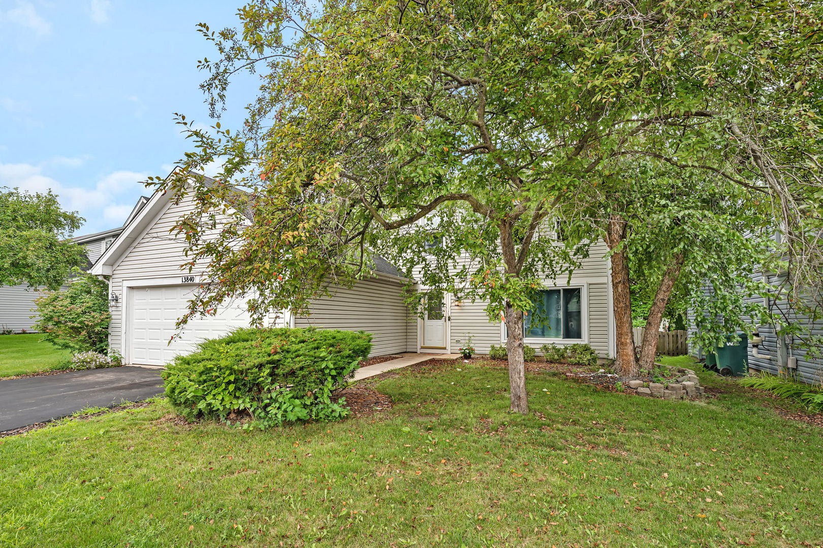 13840 S Petersburg Drive, Plainfield, IL 60544