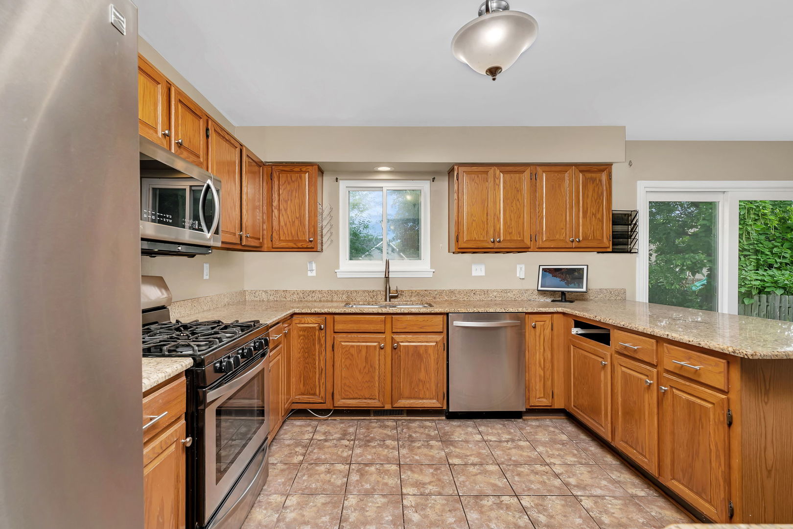 13840 S Petersburg Drive, Plainfield, IL 60544