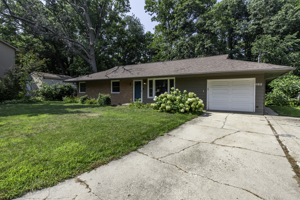 41616 E Ravine Drive, Zion, IL 60099