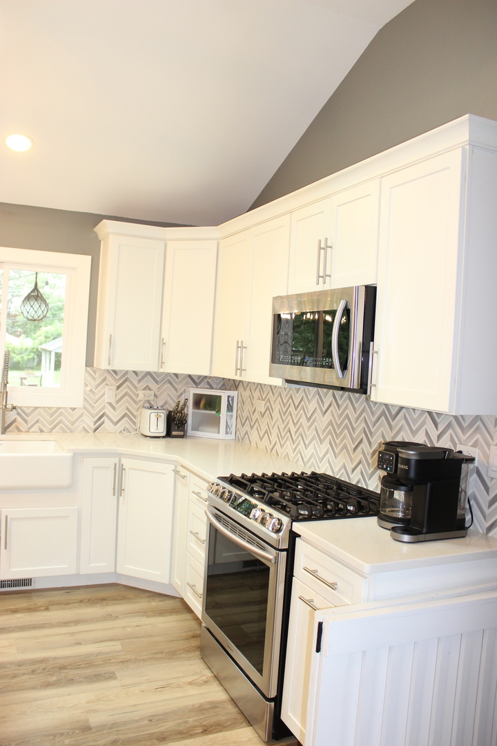 15621 LAMON Avenue, Oak Forest, IL 60452