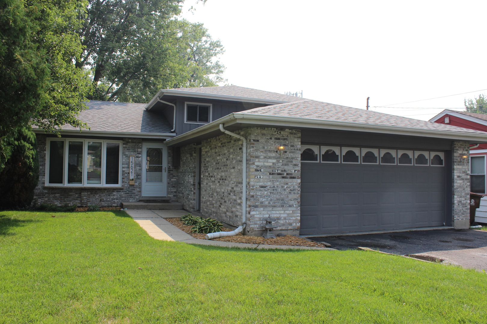 15621 LAMON Avenue, Oak Forest, IL 60452