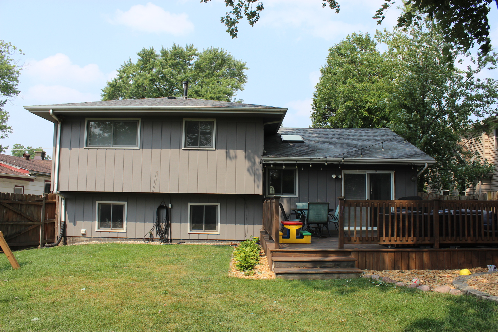 15621 LAMON Avenue, Oak Forest, IL 60452
