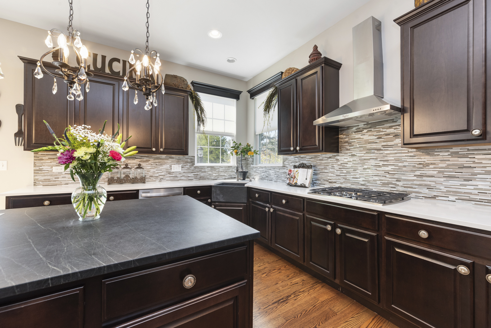 4545 Foxgrove Drive, St. Charles, IL 60175