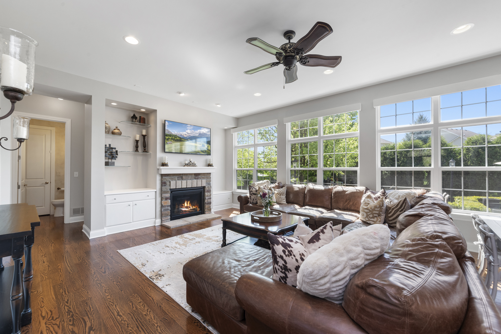4545 Foxgrove Drive, St. Charles, IL 60175
