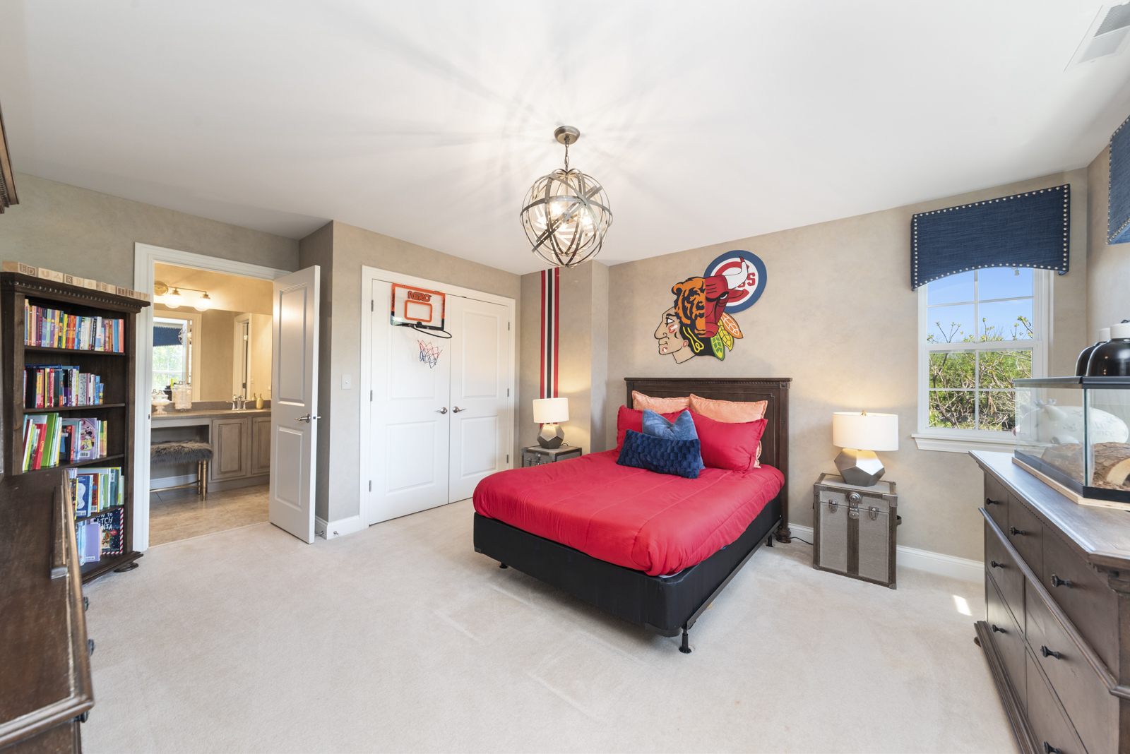 4545 Foxgrove Drive, St. Charles, IL 60175