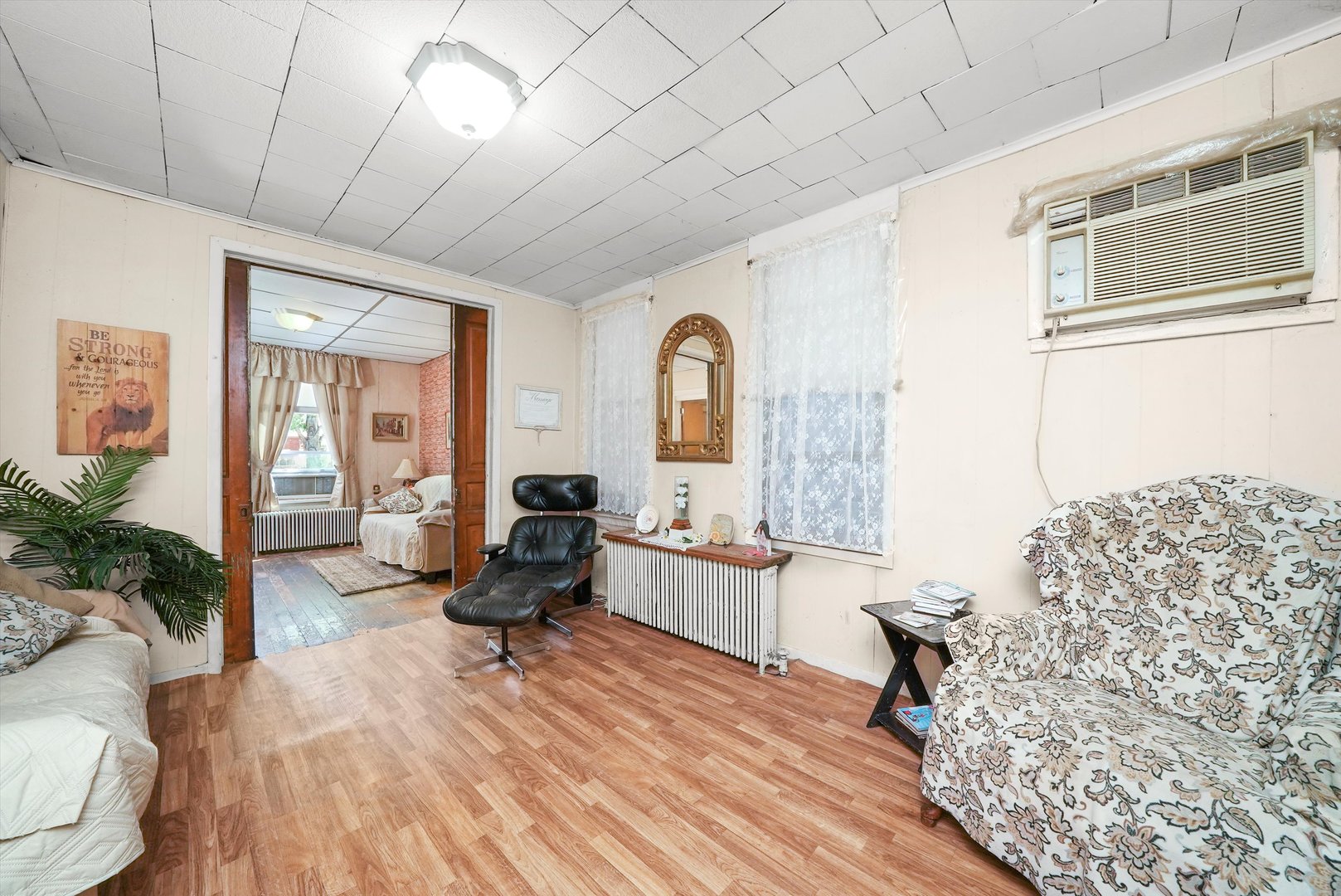 3624 S Parnell Avenue, Chicago, IL 60609