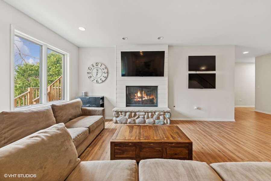 21827 W RIVIERA Court, Ivanhoe, IL 60060