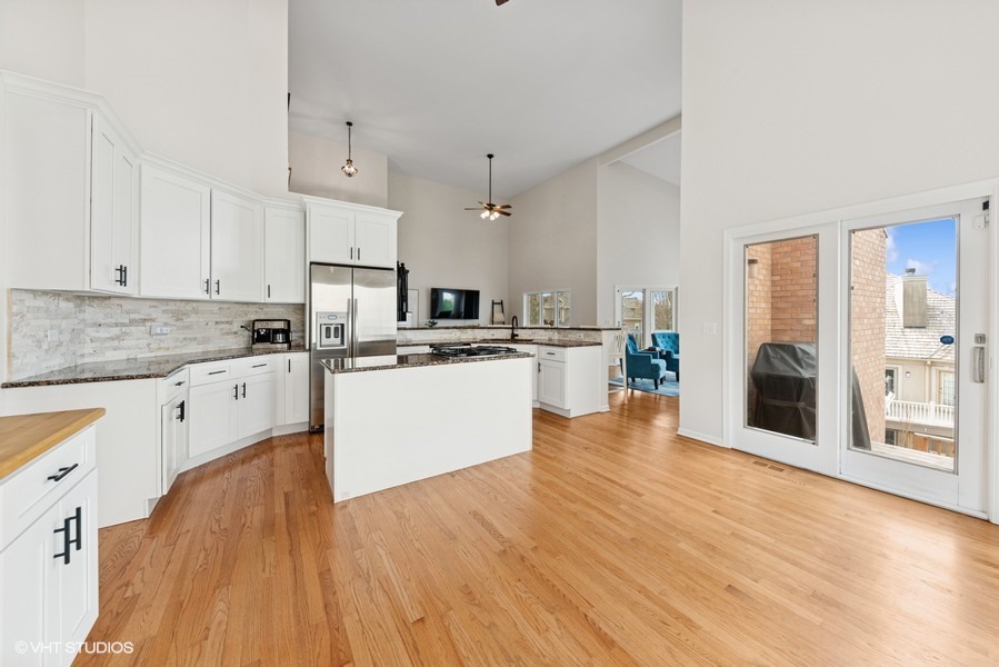 21827 W RIVIERA Court, Ivanhoe, IL 60060