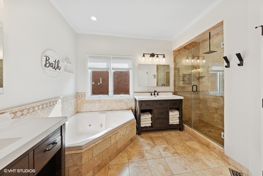 21827 W RIVIERA Court, Ivanhoe, IL 60060