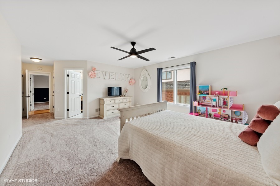 21827 W RIVIERA Court, Ivanhoe, IL 60060