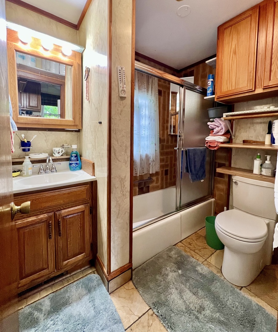 2110 N Mobile Avenue, Chicago, IL 60639