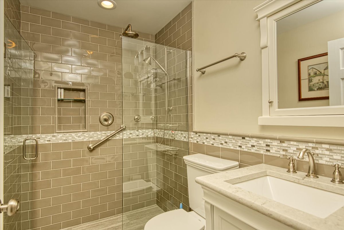 1S339 Marys Lane, Lombard, IL 60148