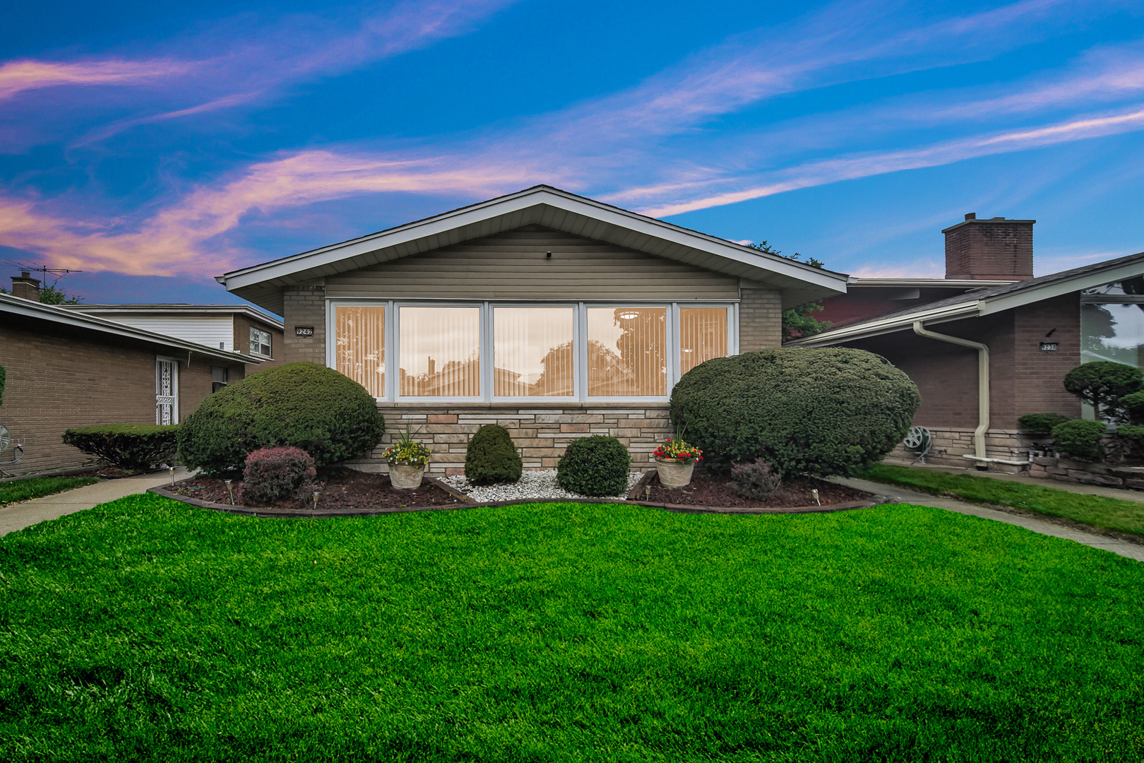 9242 S Constance Avenue, Chicago, IL 60617