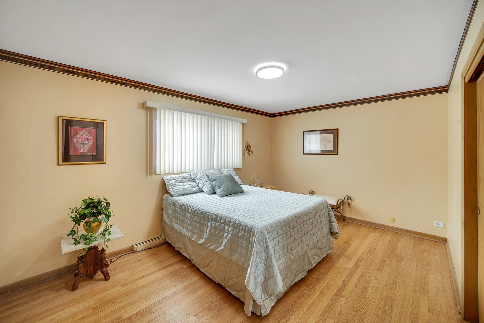 9242 S Constance Avenue, Chicago, IL 60617