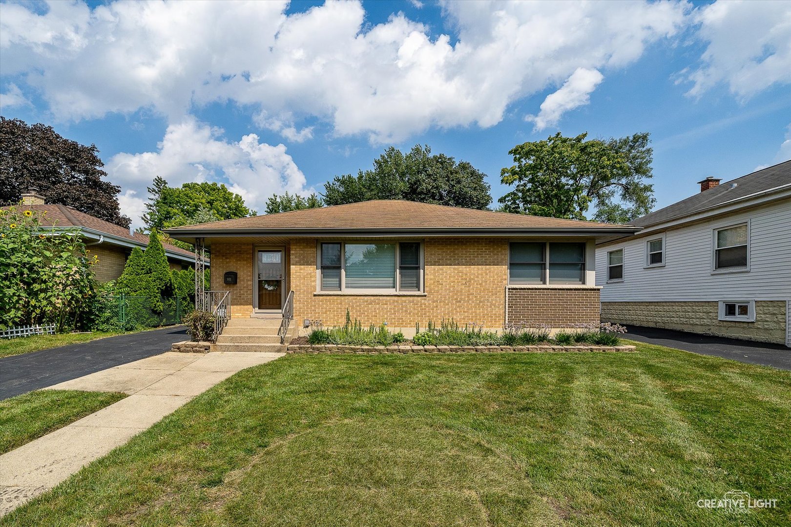 303 N Ardmore Avenue, Villa Park, IL 60181