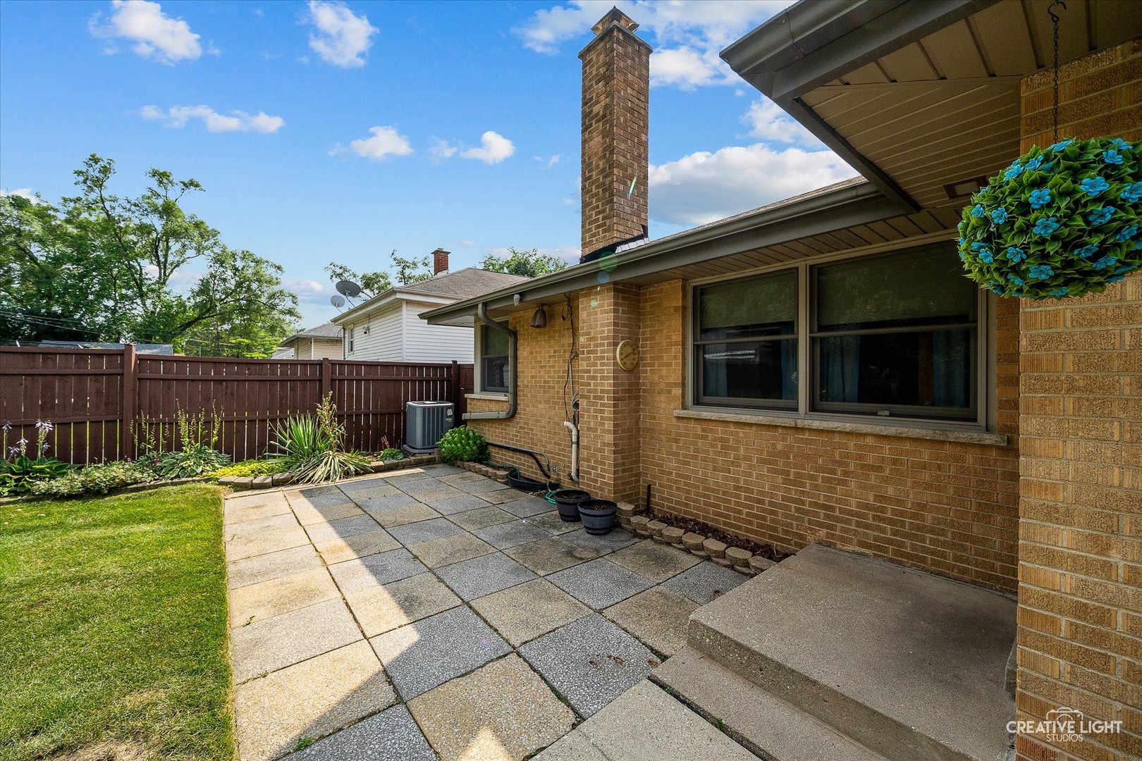 303 N Ardmore Avenue, Villa Park, IL 60181