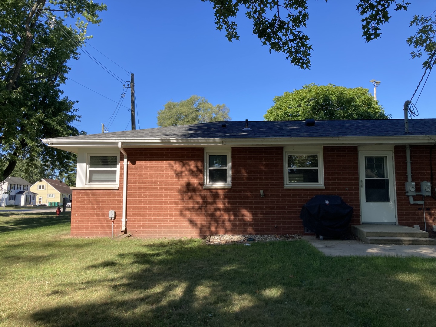 805-815 N 3rd Street, Carbon Hill, IL 60416