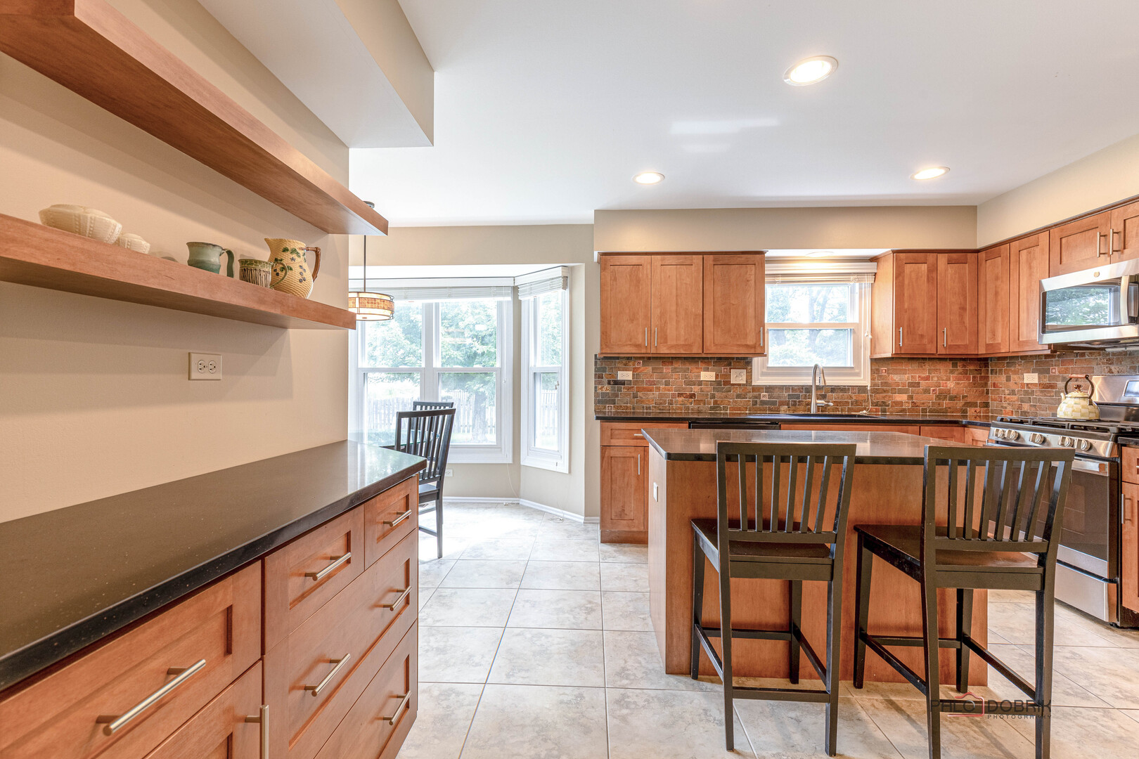 1425 Winston Drive, Buffalo Grove, IL 60089