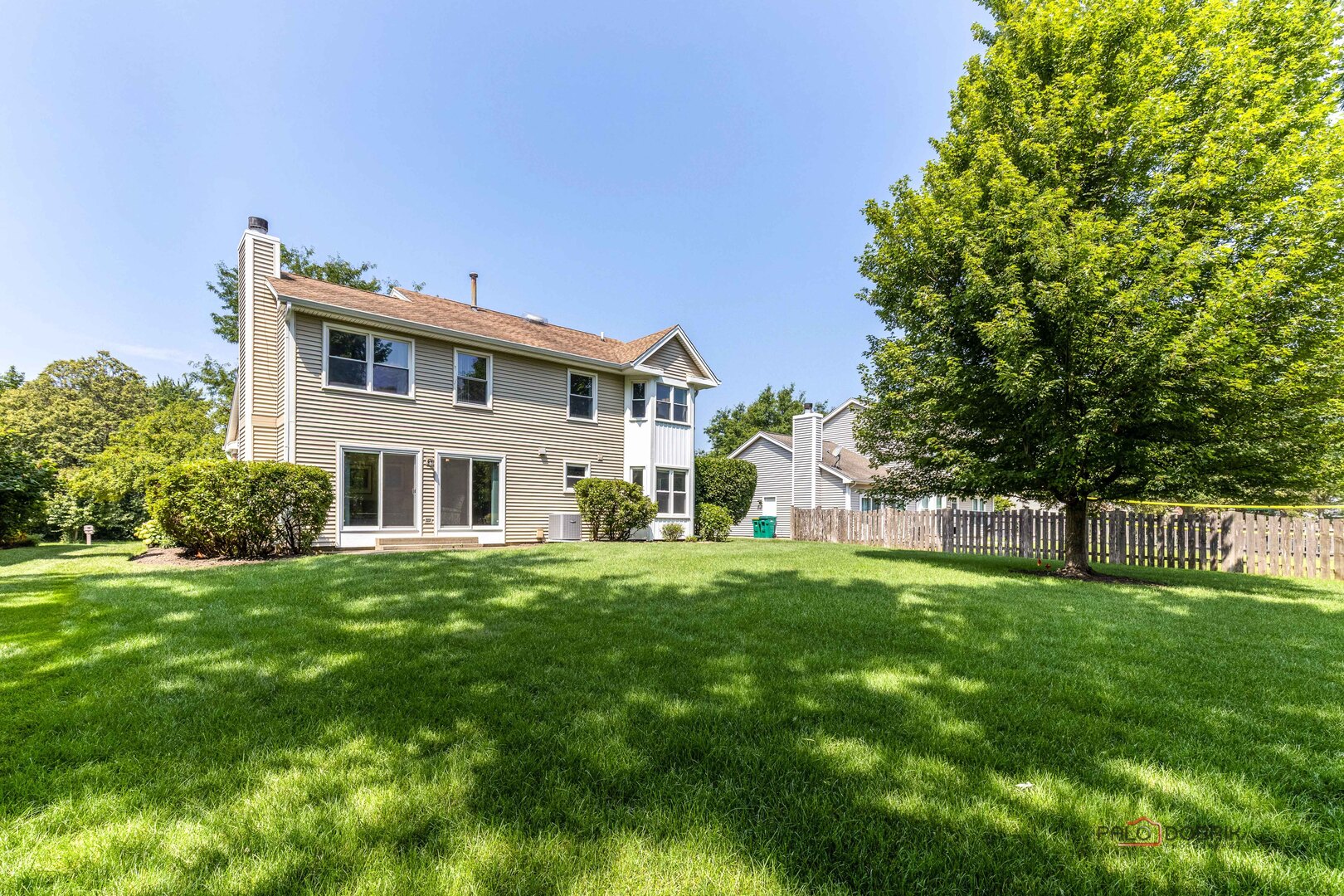 1425 Winston Drive, Buffalo Grove, IL 60089