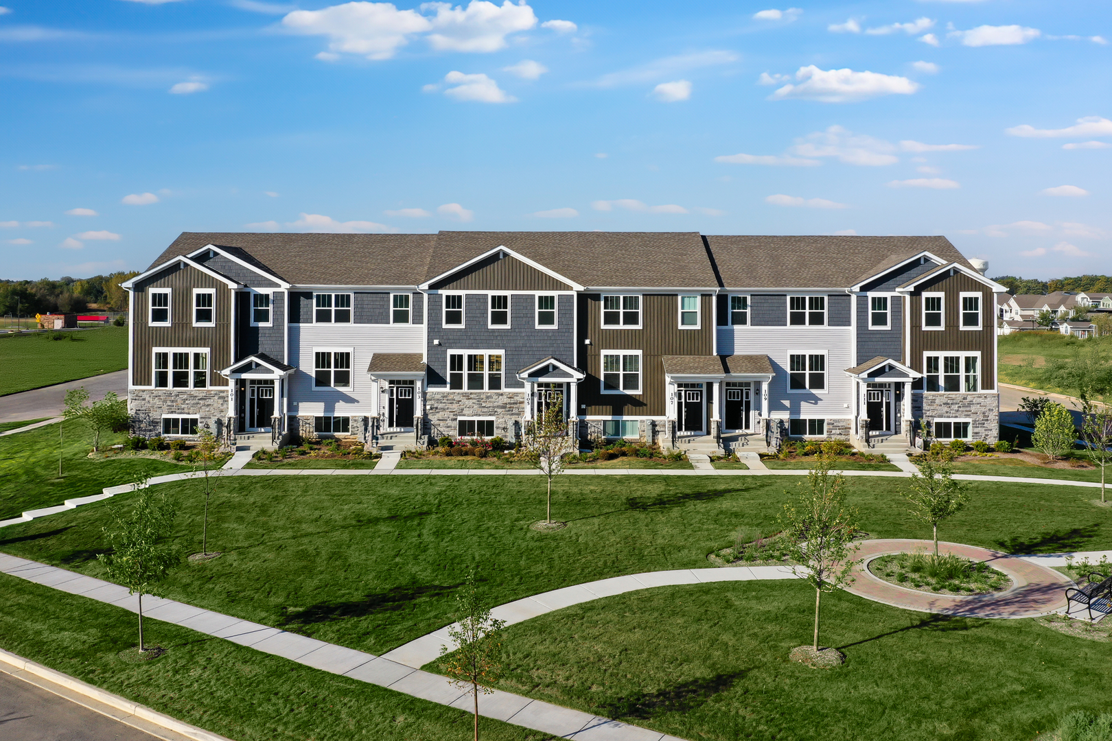 231 Settlers Place, West Dundee, IL 60118