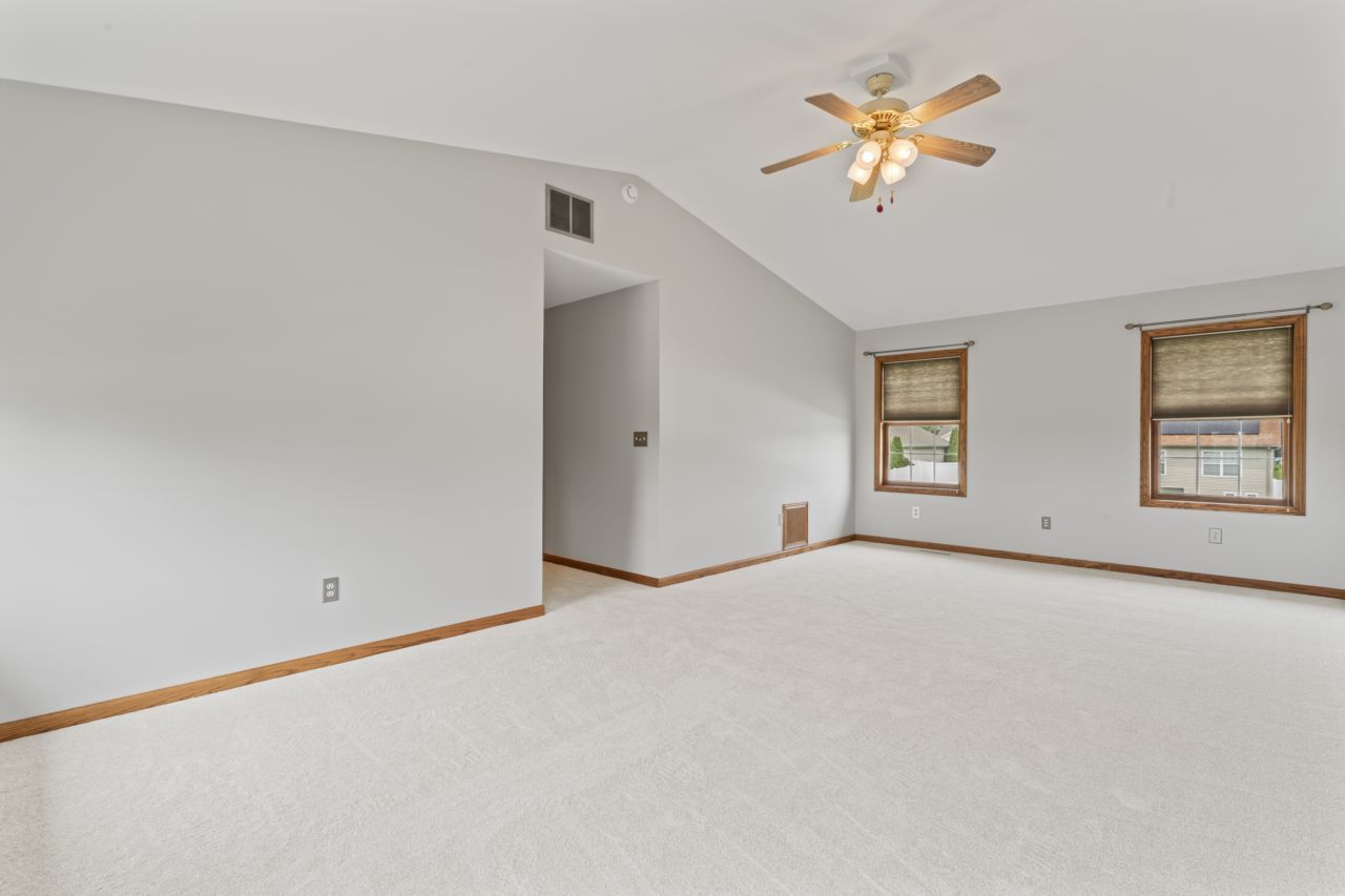 925 MAGNOLIA Drive, Bourbonnais, IL 60914