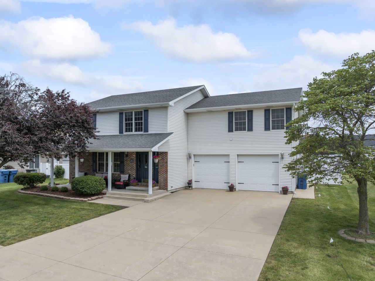 925 MAGNOLIA Drive, Bourbonnais, IL 60914