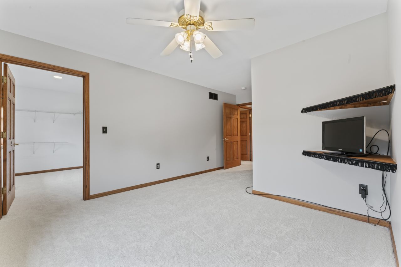 925 MAGNOLIA Drive, Bourbonnais, IL 60914