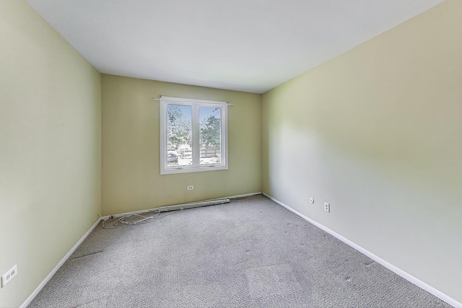 131 E Winchester Road #A, Libertyville, IL 60048