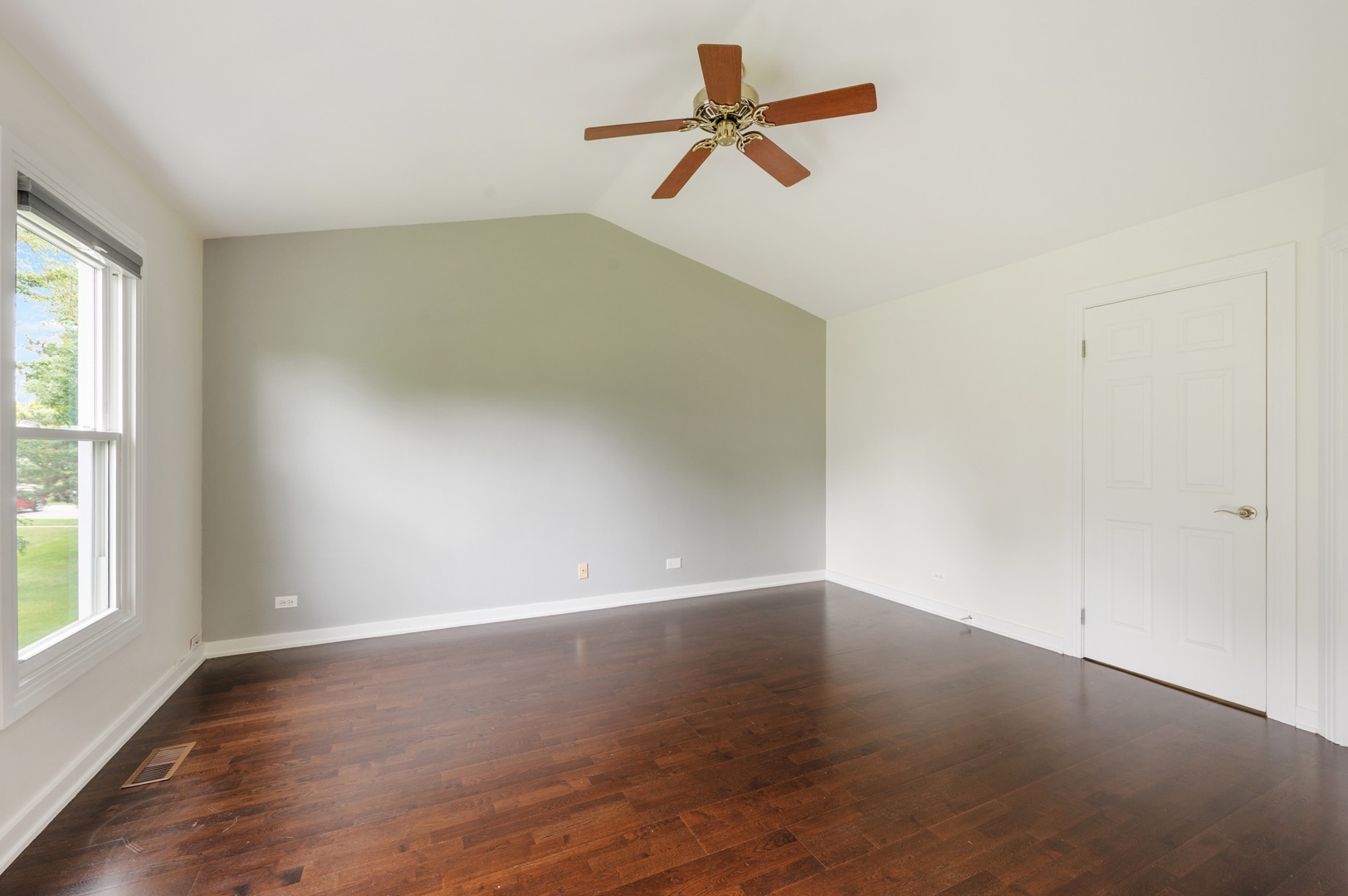 1803 Vermont Drive, Elk Grove Village, IL 60007