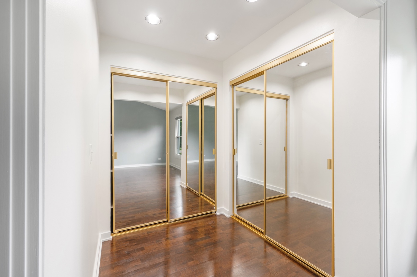 1803 Vermont Drive, Elk Grove Village, IL 60007