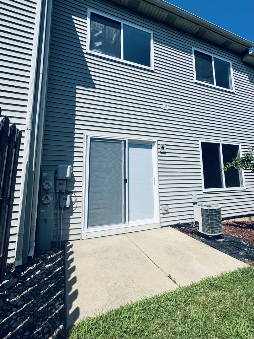 404 N Patriot Drive, Hainesville, IL 60030