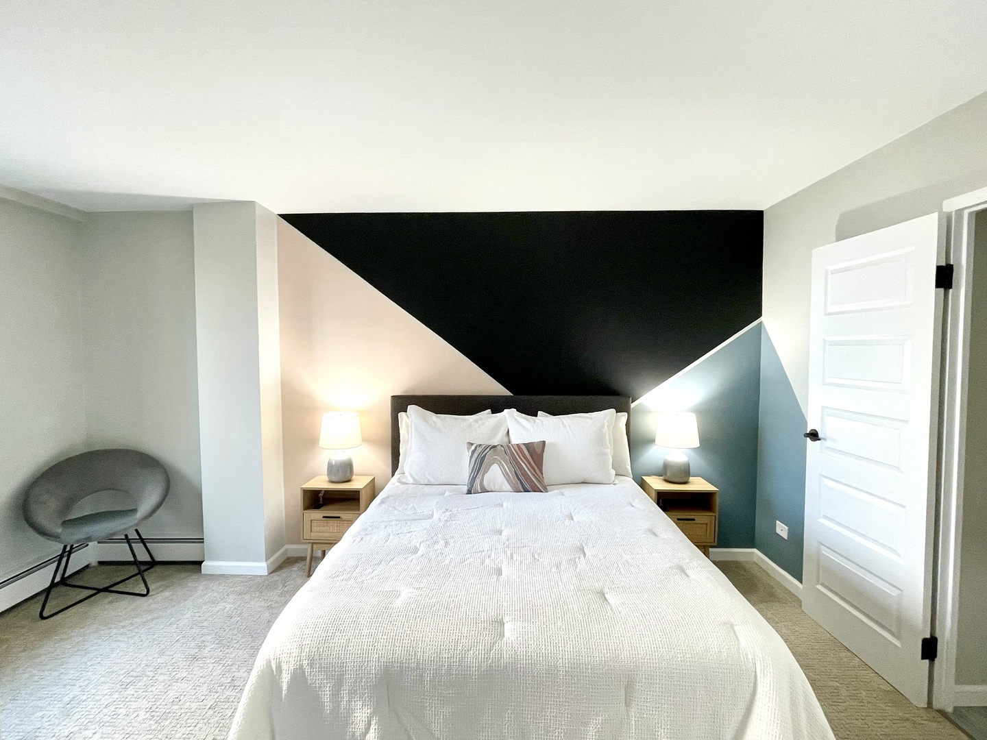 6300 N Sheridan Road #406, Chicago, IL 60660