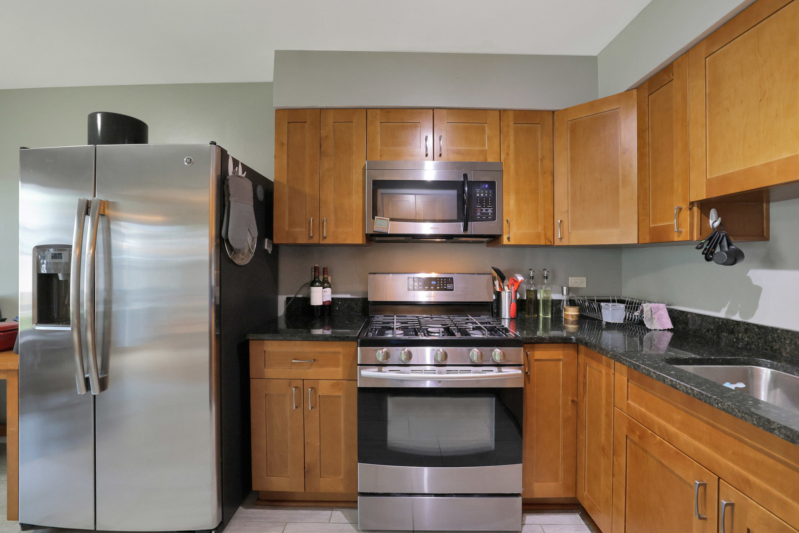 1968 N Jamestown Drive, Palatine, IL 60074